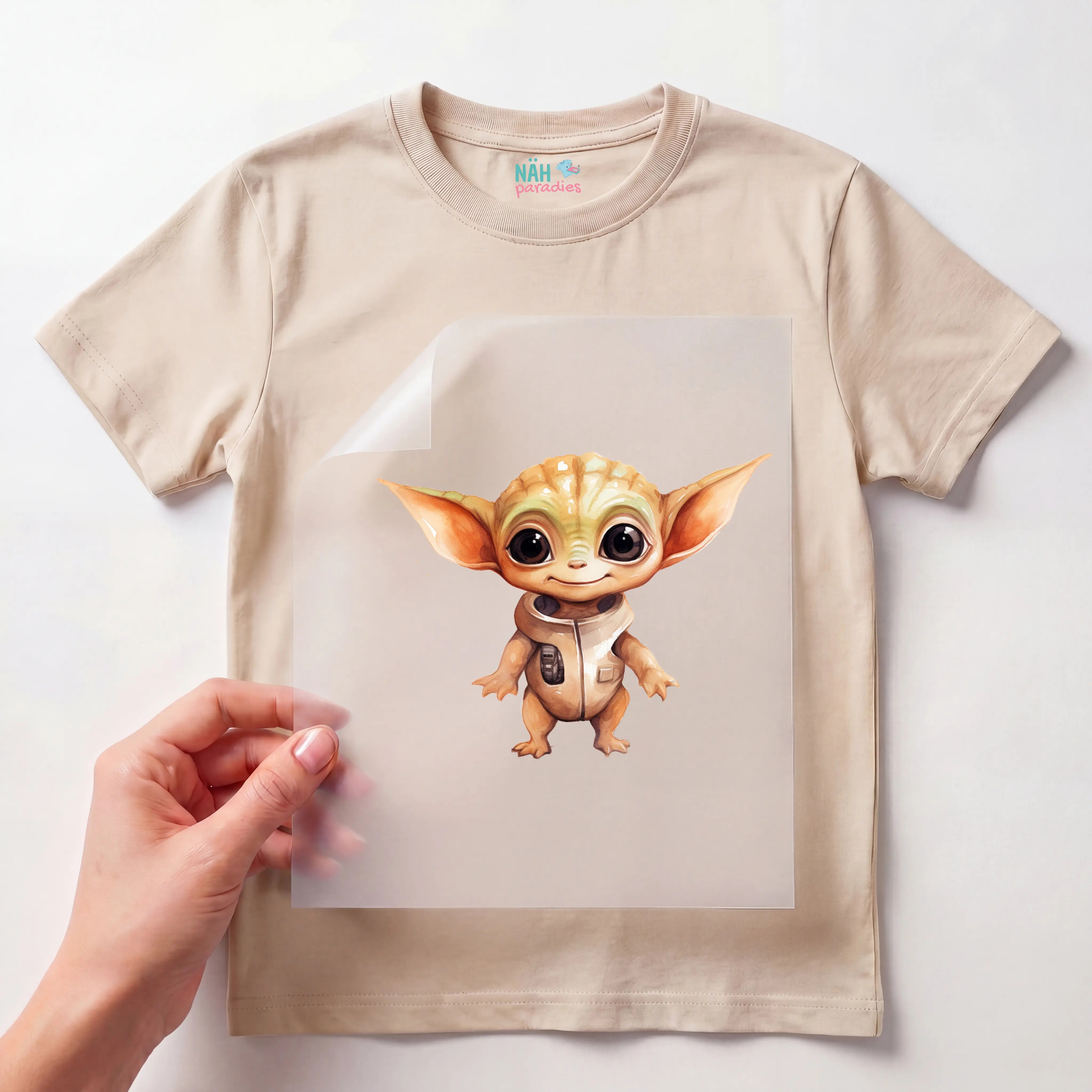 Bügelbild Alien Baby Beige