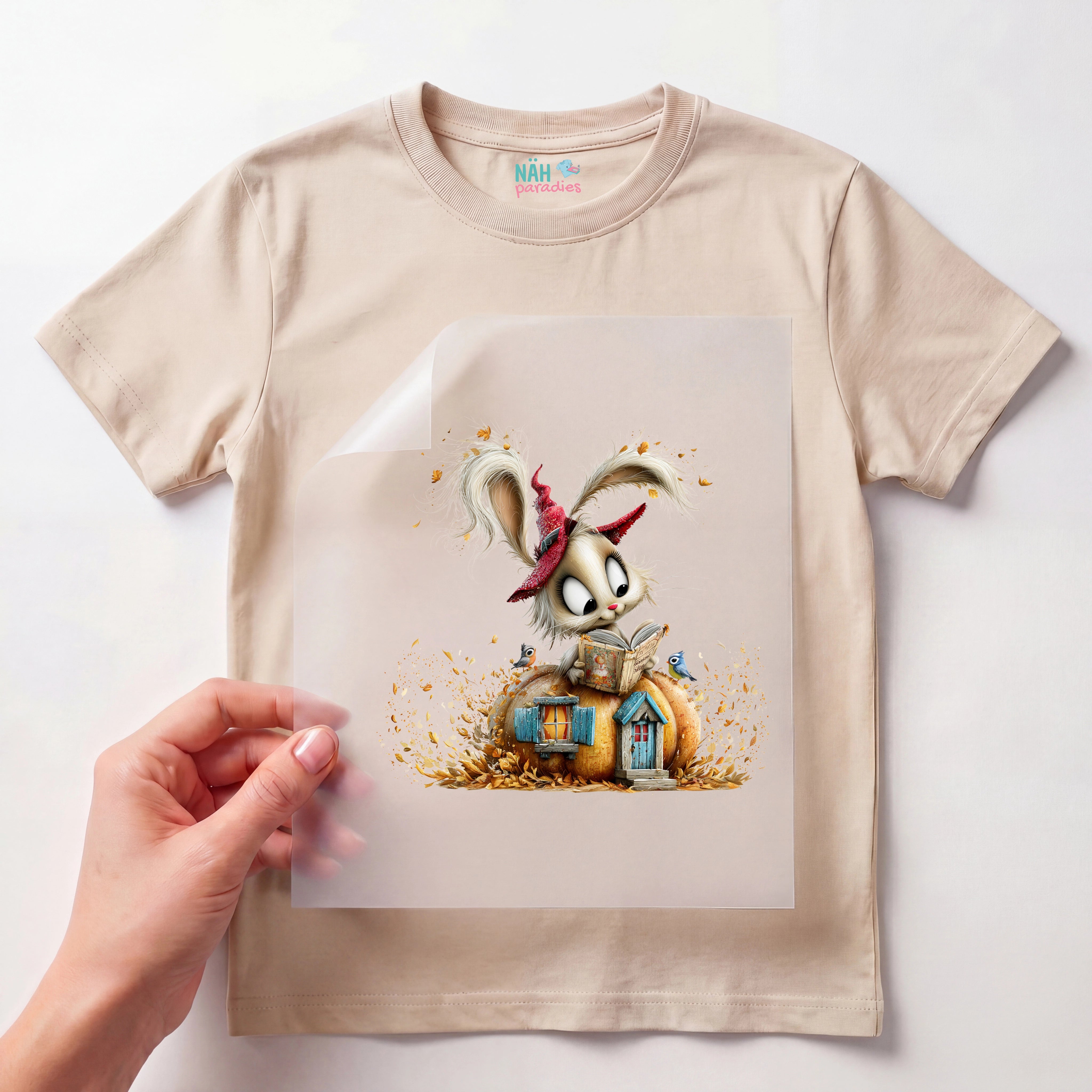 Bügelbild Hase Hexe mit Buch
