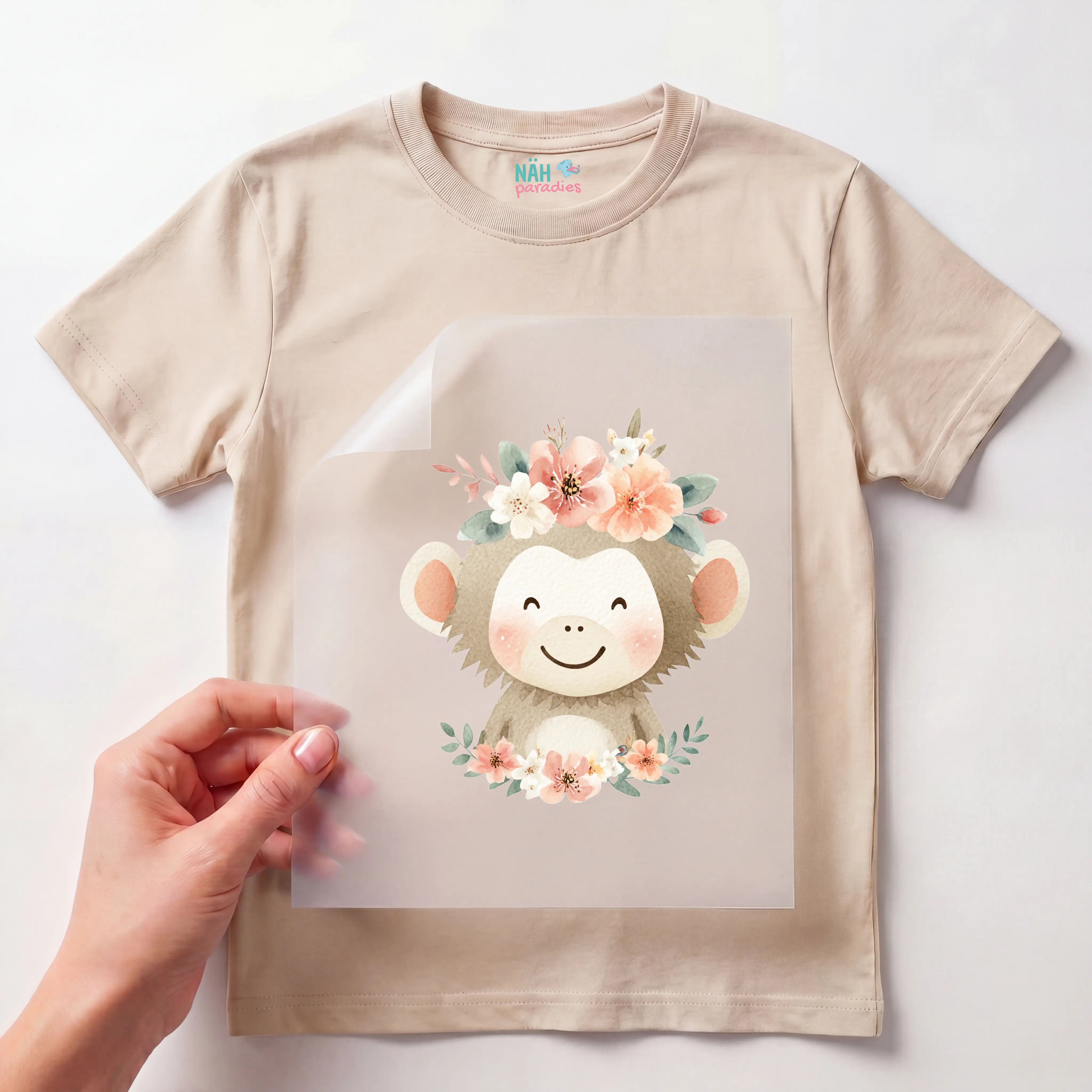 Bügelbild Äffchen mit Blumenkranz