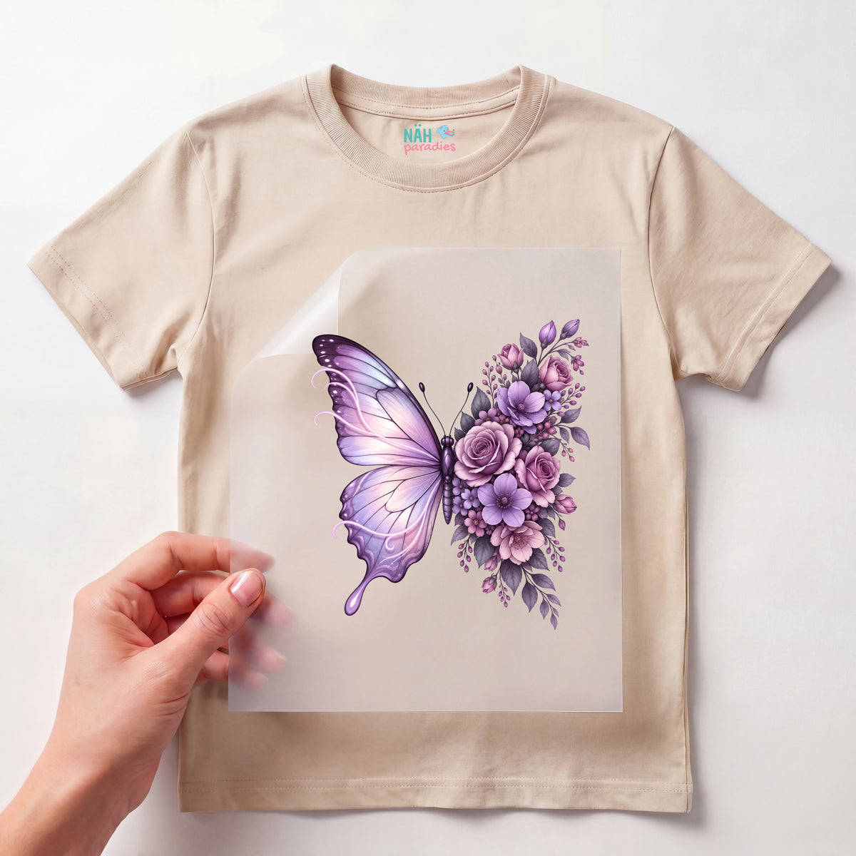 Bügelbild Schmetterling Lila mit Rosen