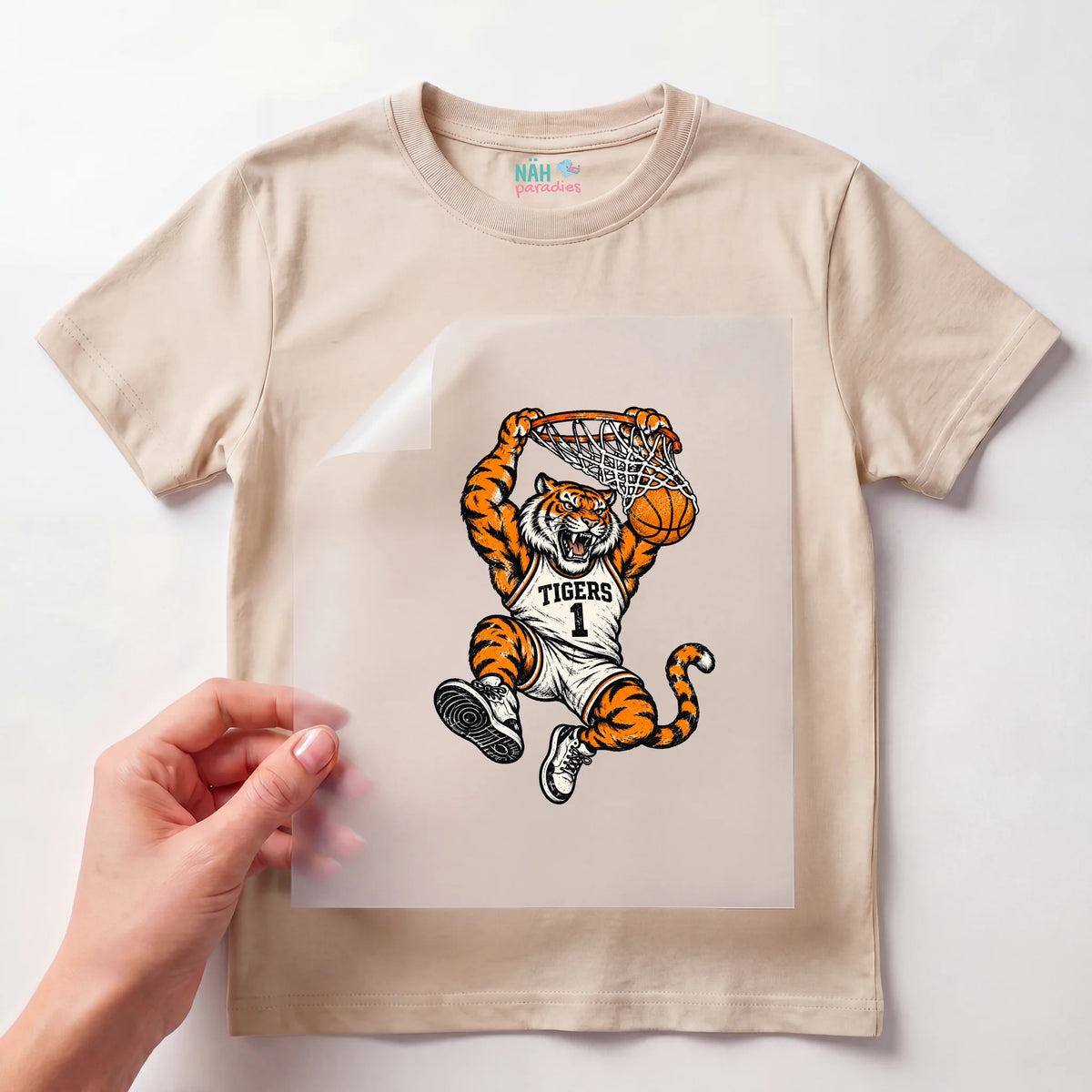 Bügelbild Tiger Basketball Dunk