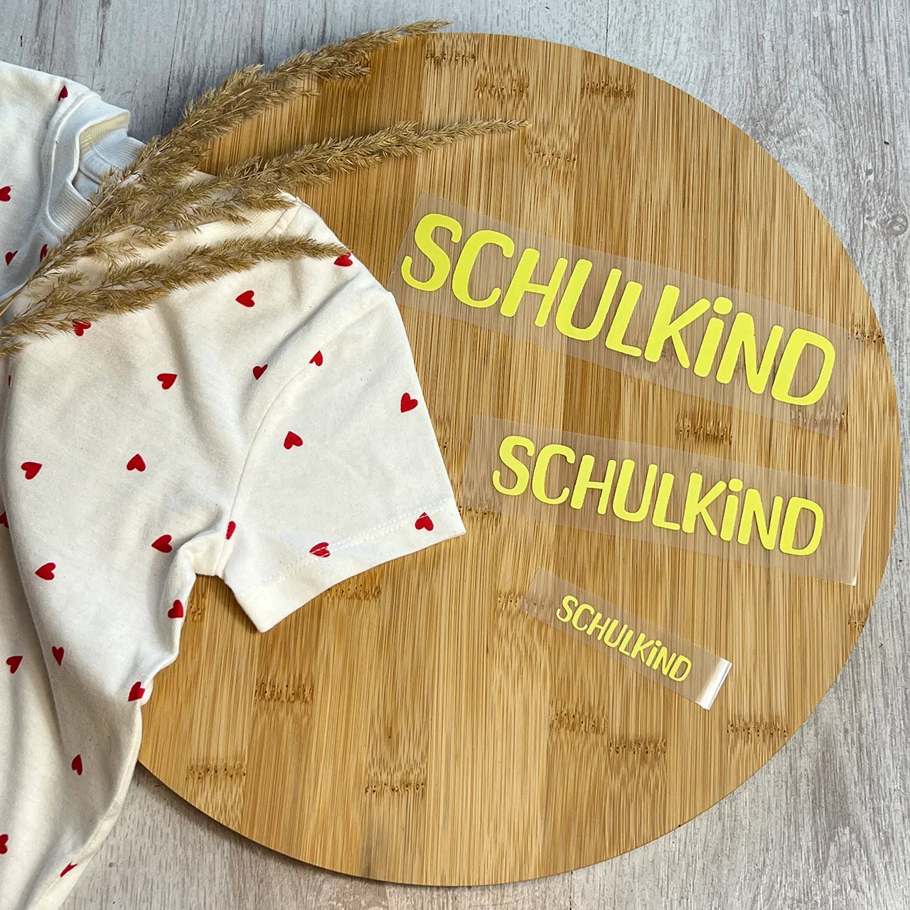 Buegelbild Schriftzug 1 Schulkind Gelb 3