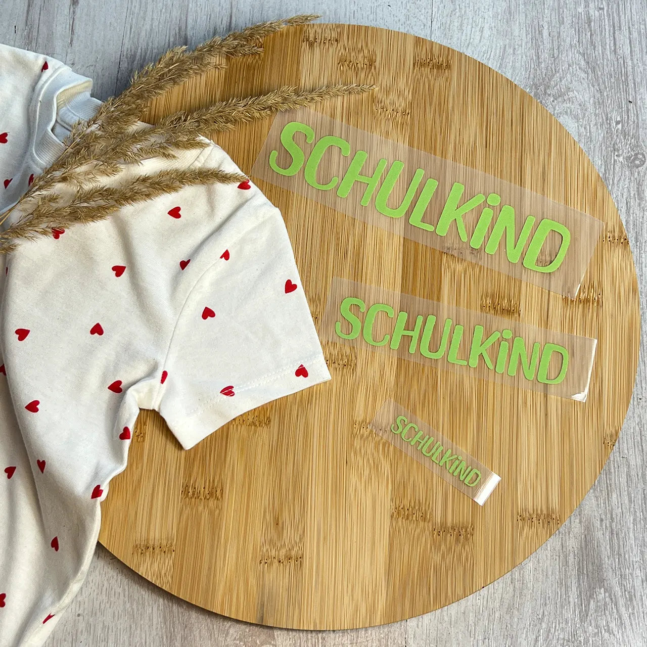 Buegelbild Schriftzug 1 Schulkind Gruen 3