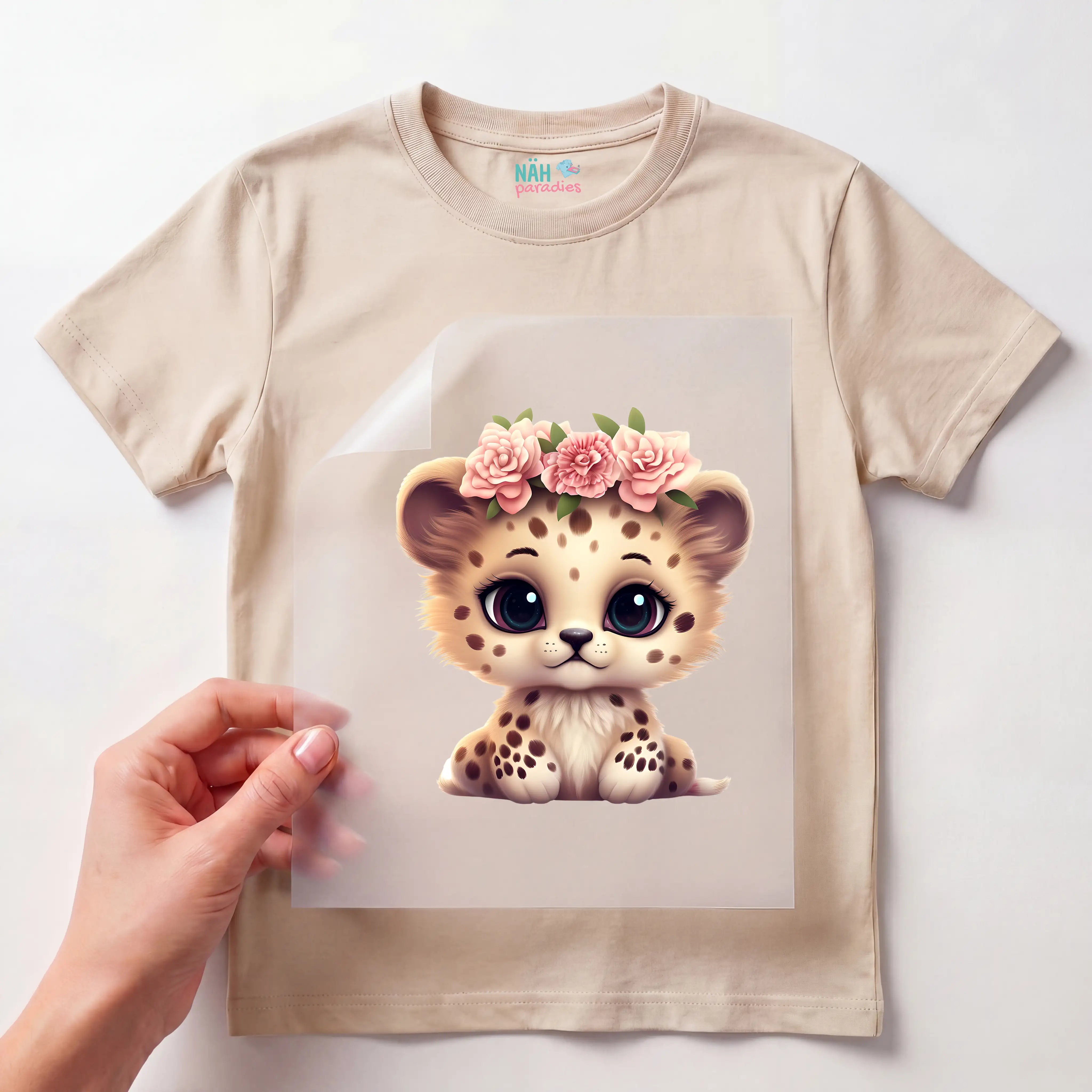 Bügelbild Leopard Baby Blumen