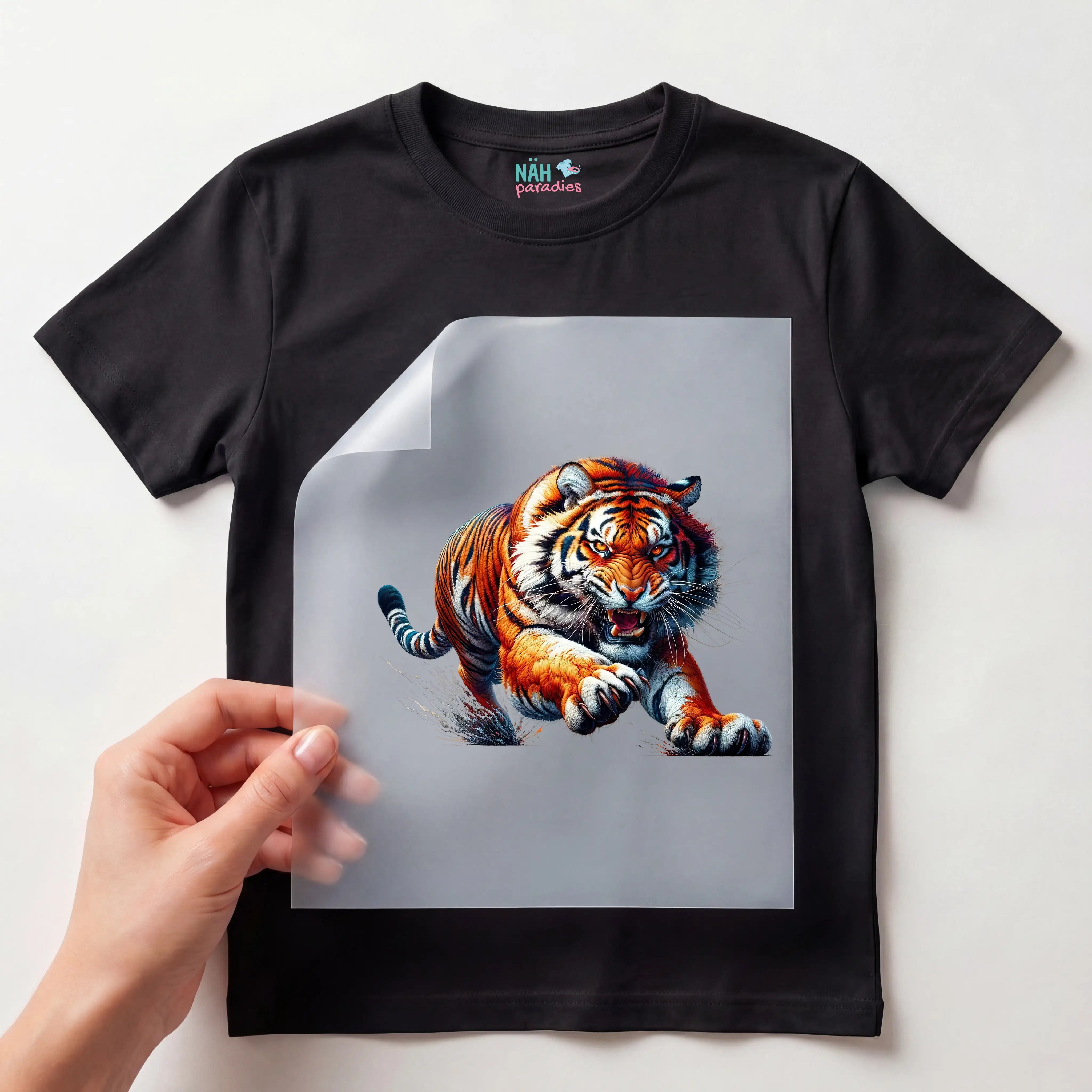 Bügelbild Tiger Stürmischer Jäger
