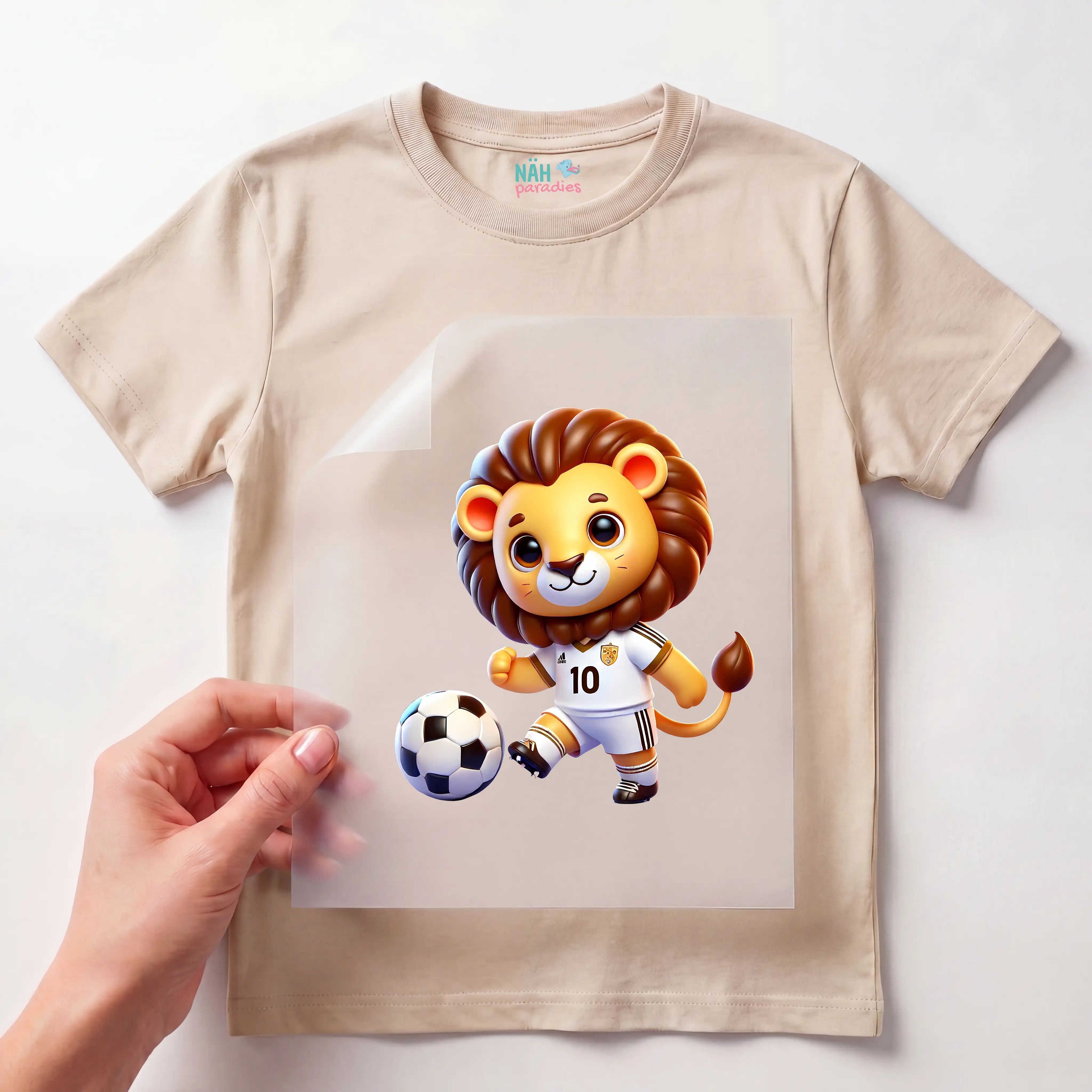 Bügelbild Löwe Fußballstar