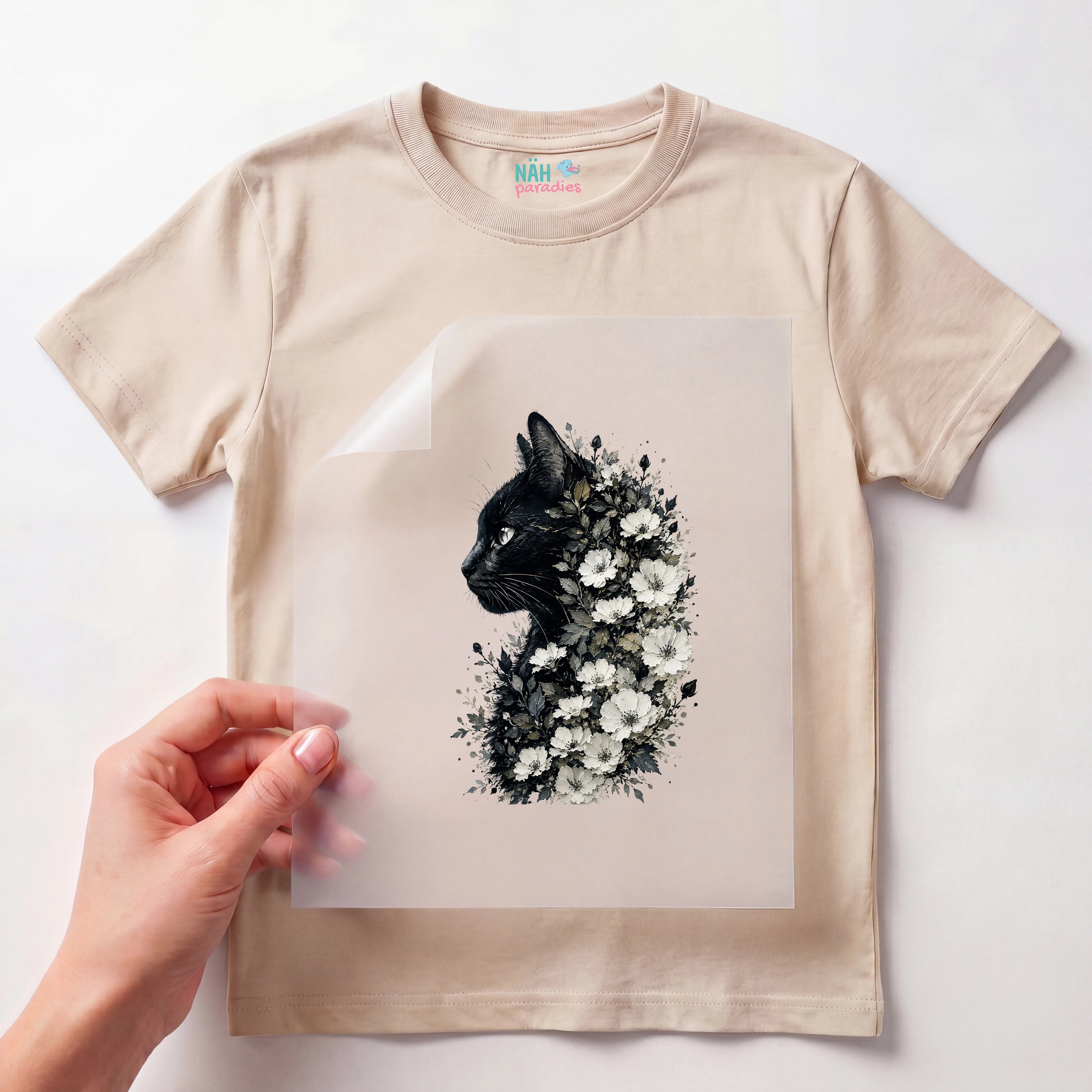 Bügelbild Katze mit Blumen