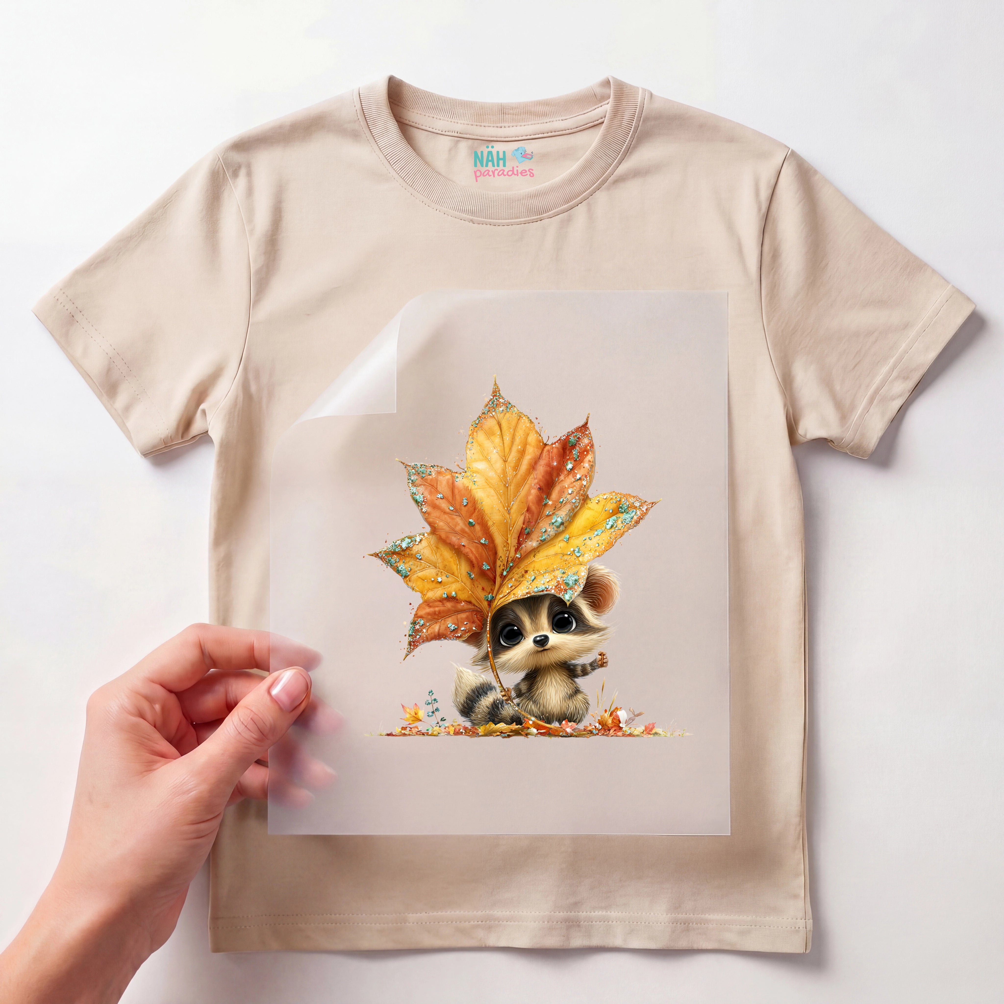 Bügelbild Küken mit Herbstblatt