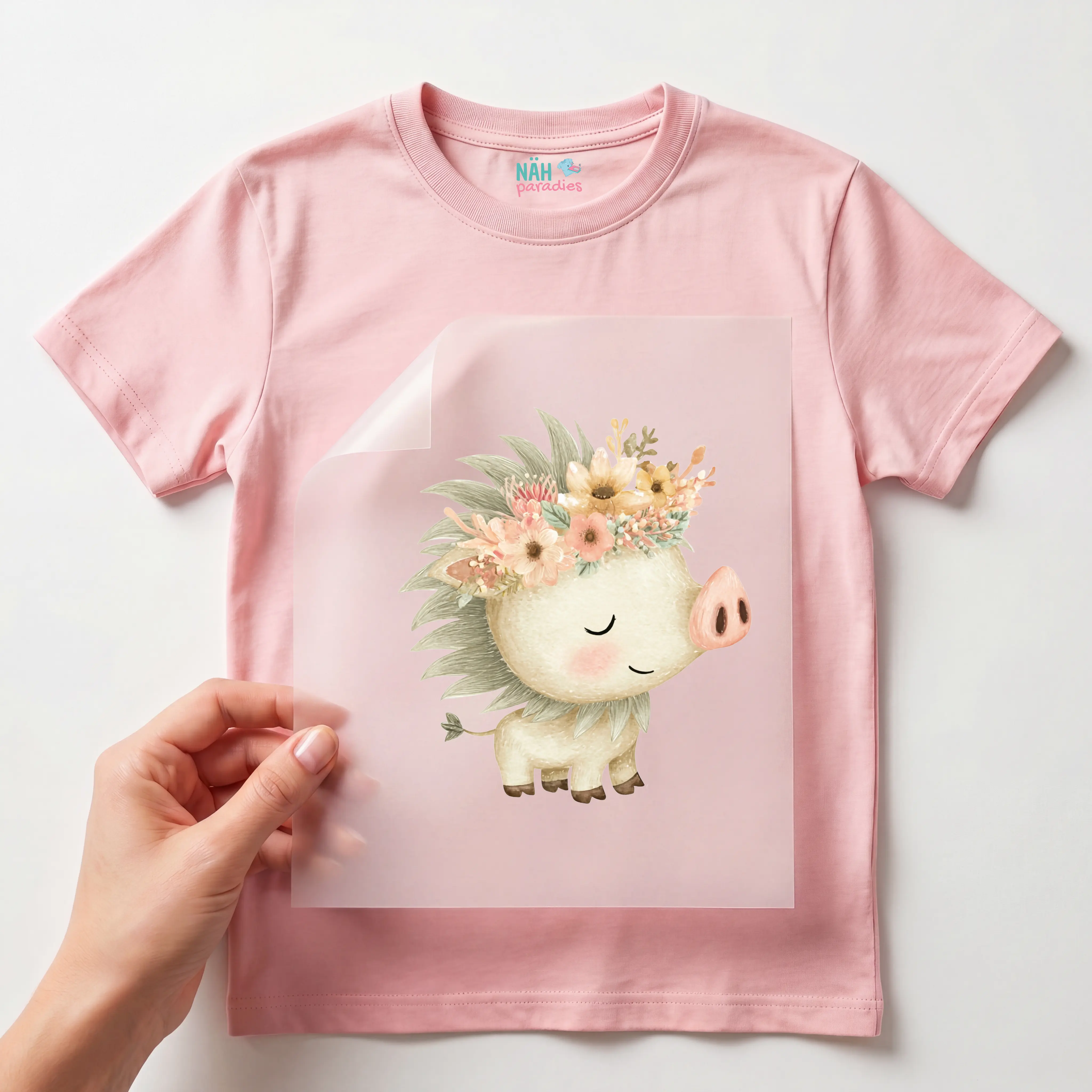 Bügelbild Löwenbaby mit Blumenkranz