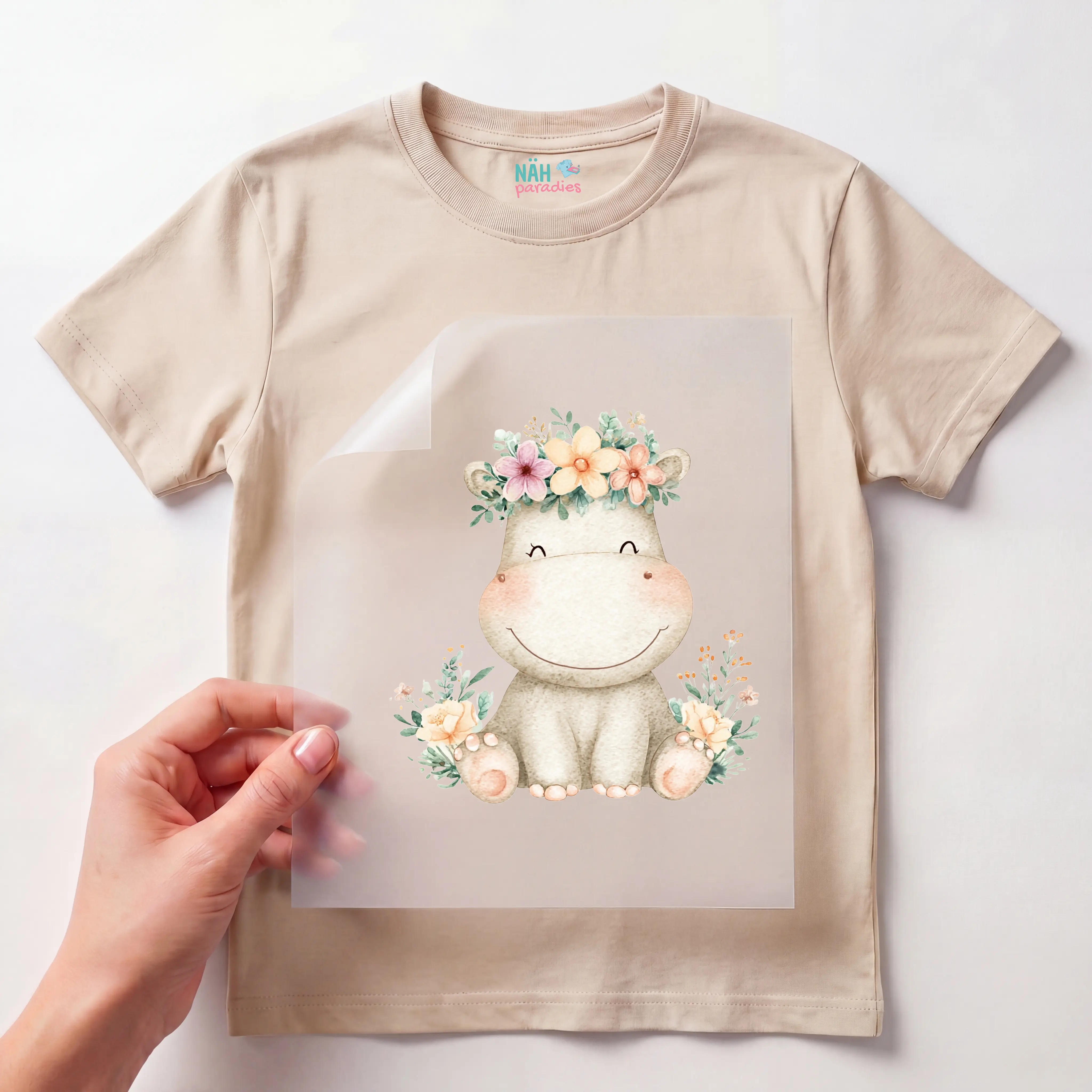 Bügelbild Nilpferd mit Blumenkranz