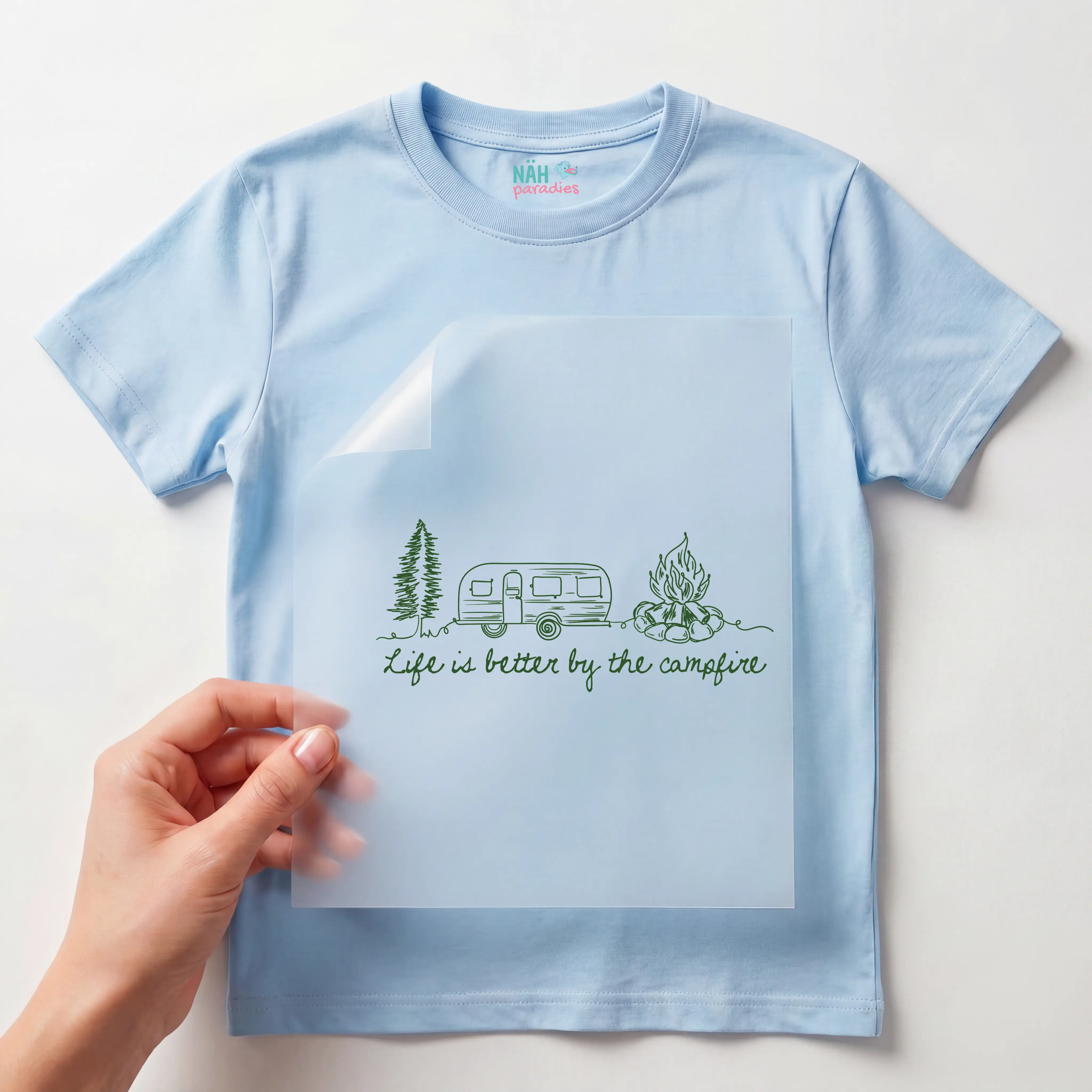 Bügelbild Wohnwagen Spruch "Life is better by the campfire"
