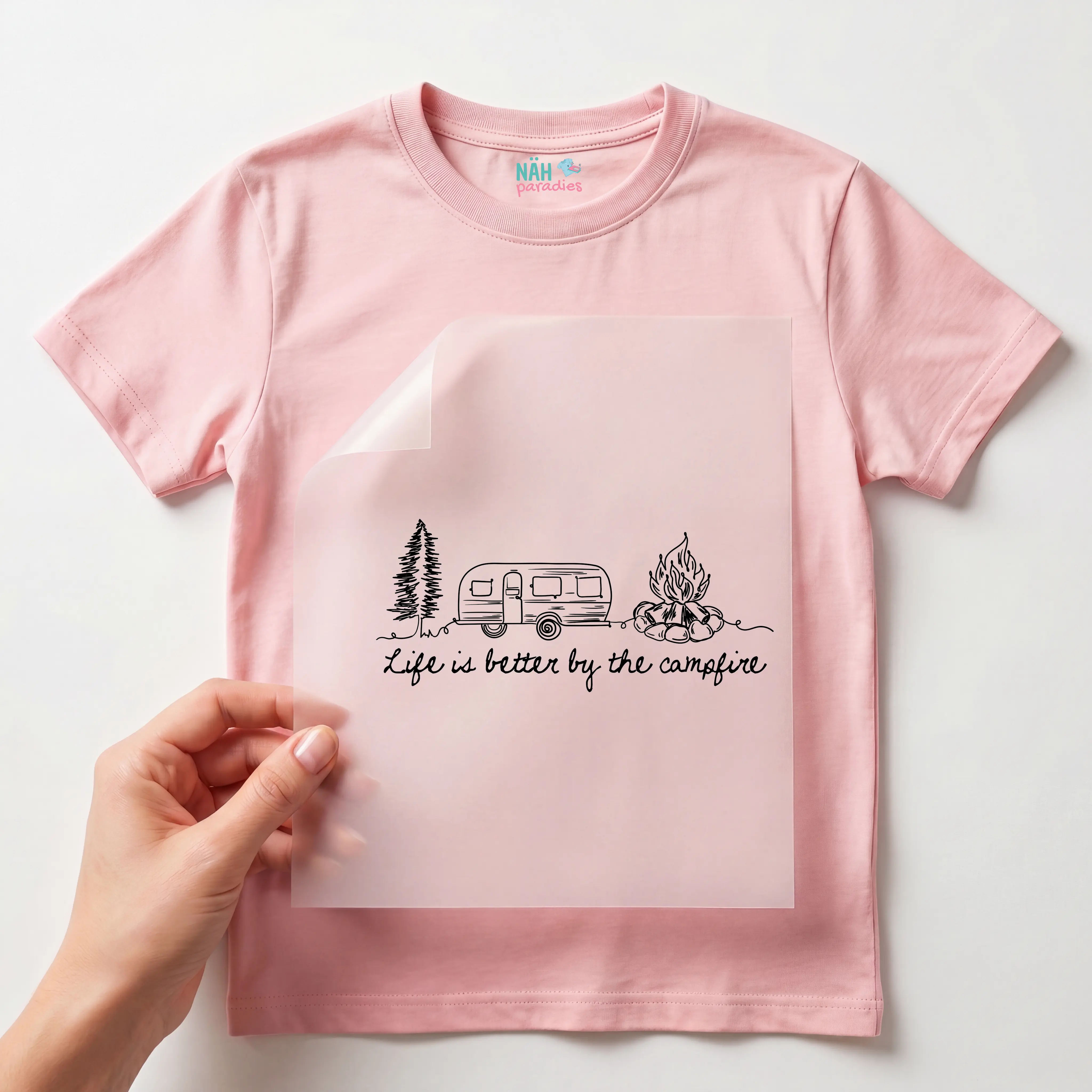 Bügelbild Wohnwagen Spruch "Life is better by the campfire"