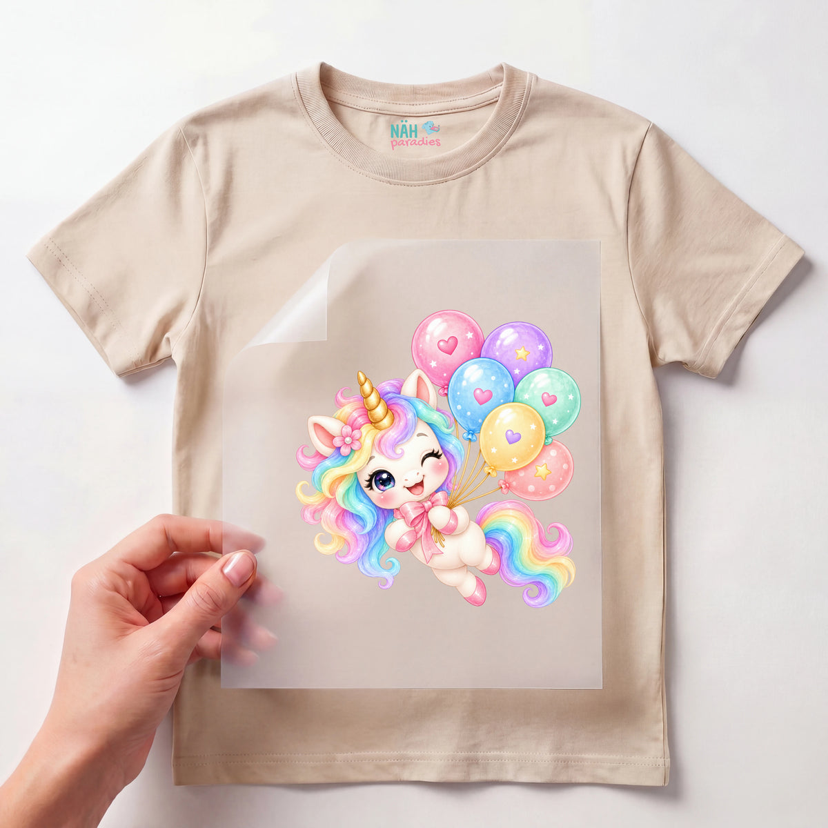 Bügelbild Einhorn mit Luftballons