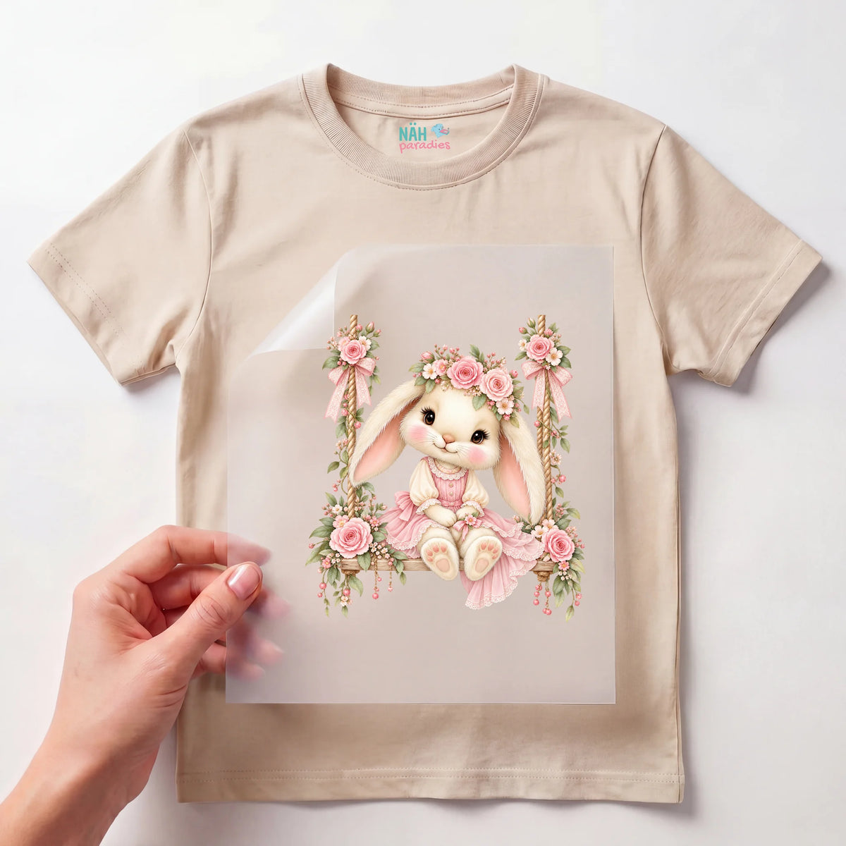 Bügelbild Hase Ballerina auf Schaukel Rosa