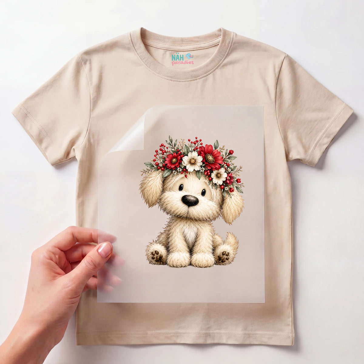 Bügelbild Hund mit Blumenkranz Rot