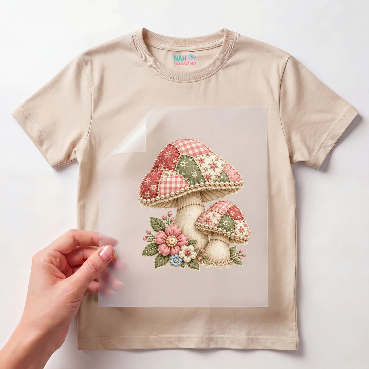 Bügelbild Patchwork Pilze mit Blumen