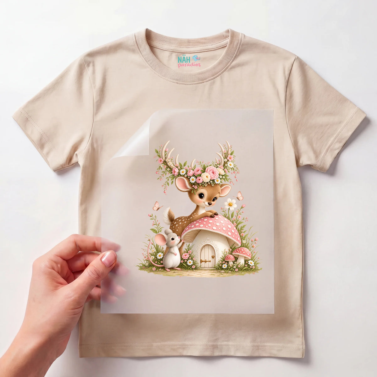 Bügelbild Reh mit Pilzhaus und Maus