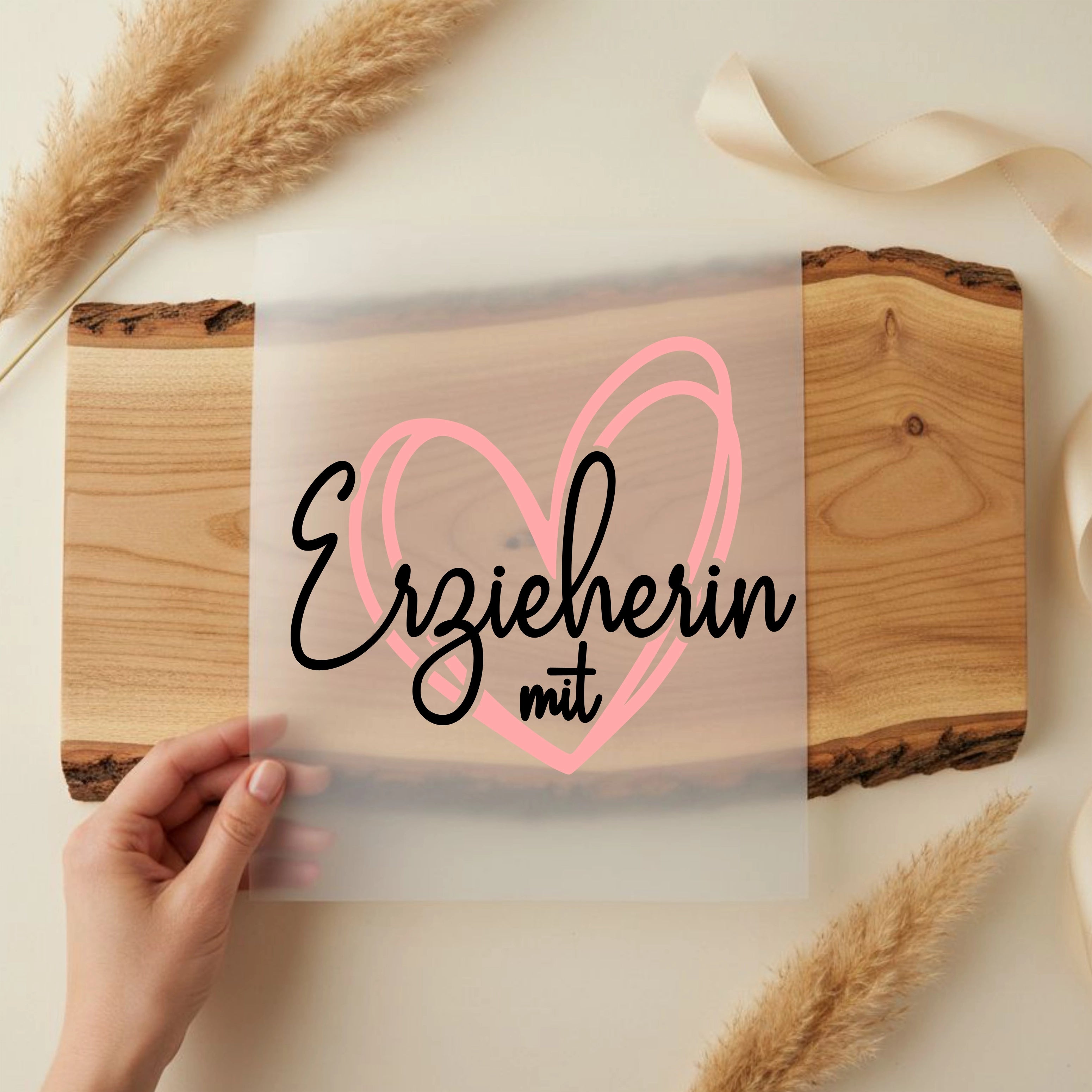 Bügelbild Erzieherin mit Herz Rosa