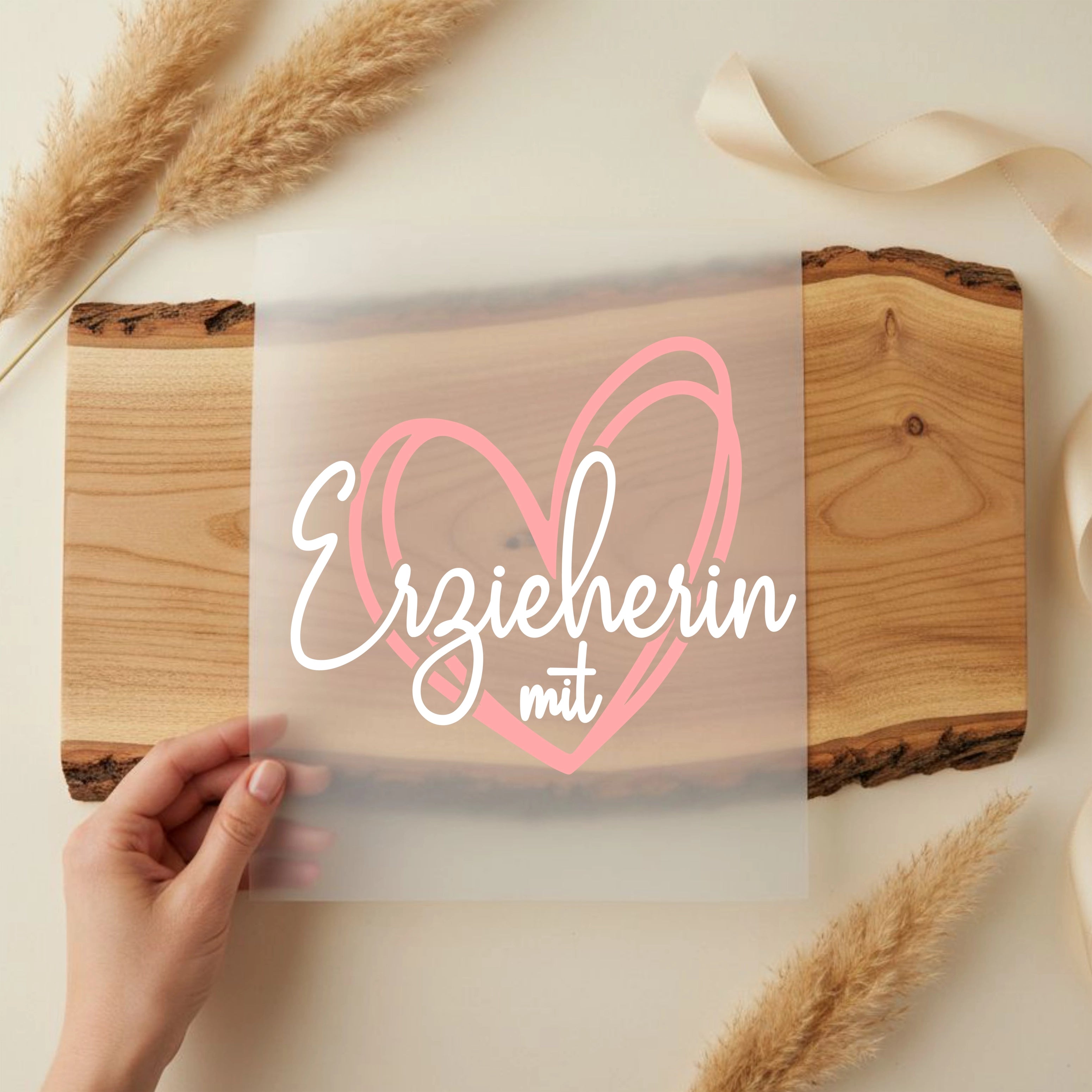 Bügelbild Erzieherin mit Herz Rosa