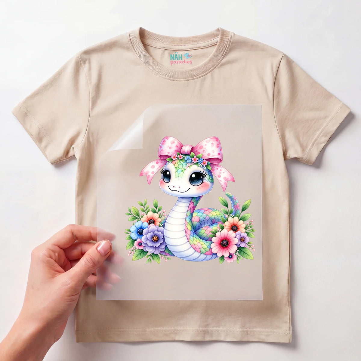 Bügelbild Schlange Kawaii Regenbogen mit Blumen
