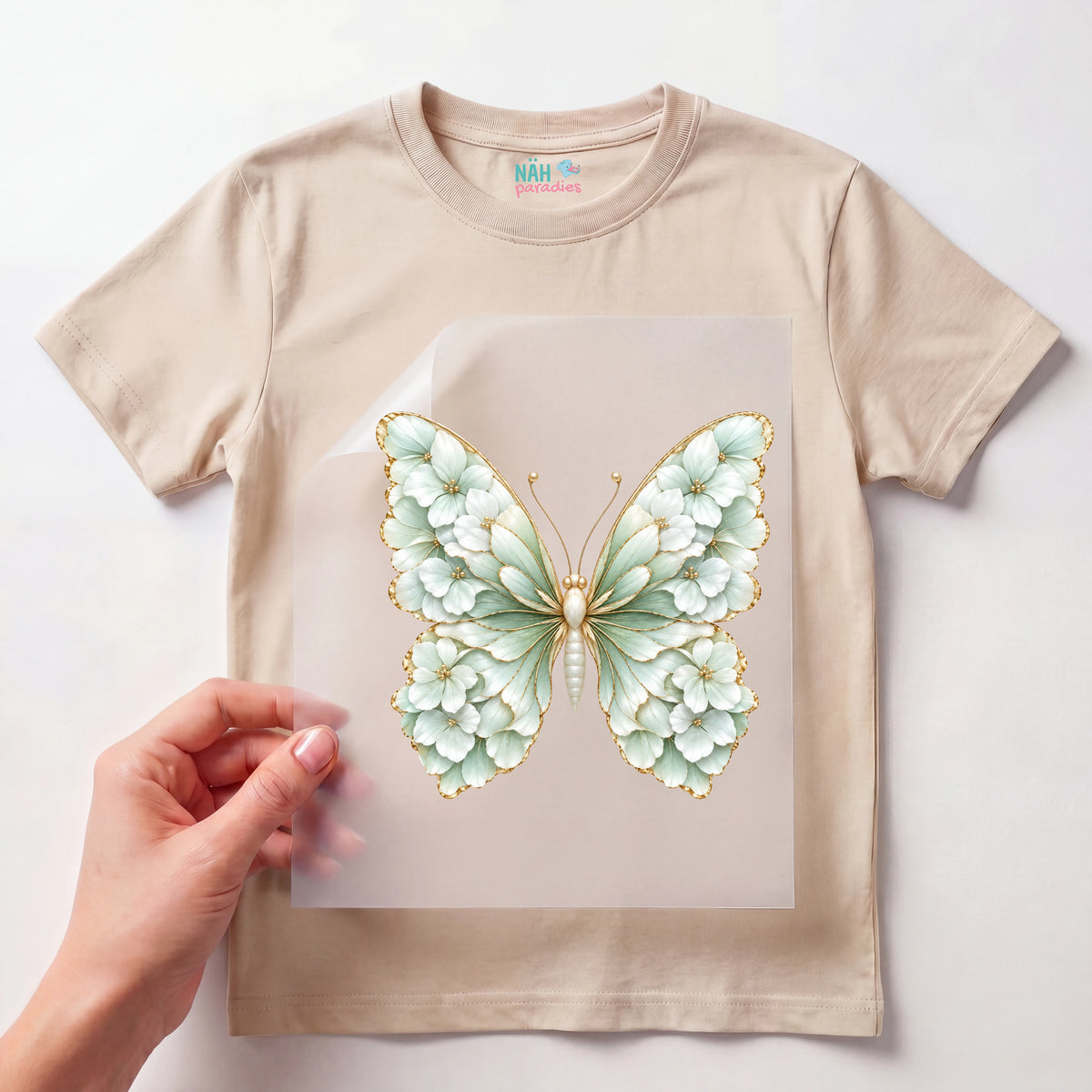 Bügelbild Schmetterling Weiß Blumen