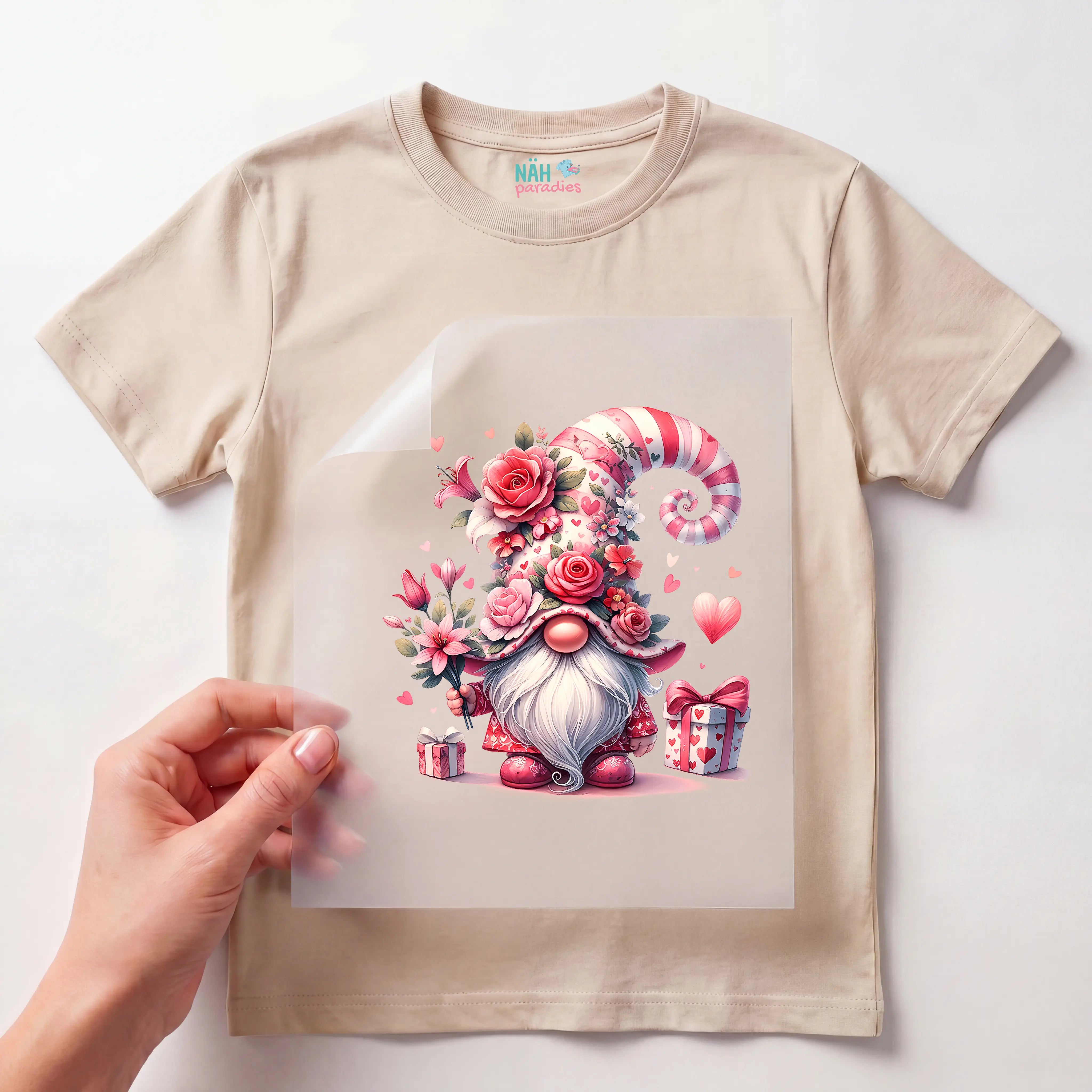 Bügelbild Blumen Zwerg Amor