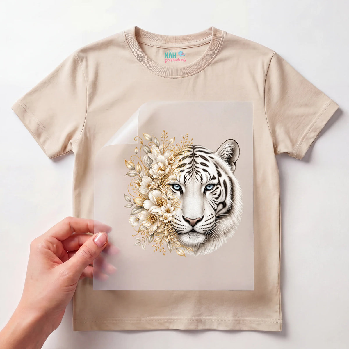Bügelbild Weißer Tiger mit Goldblumen